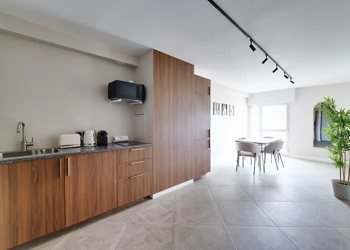 Spacious 1br 2p - Nation 파리